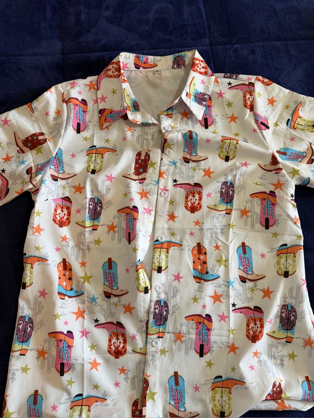 Women White Short-Sleeve Shirt with Multicolor Western Hat Print